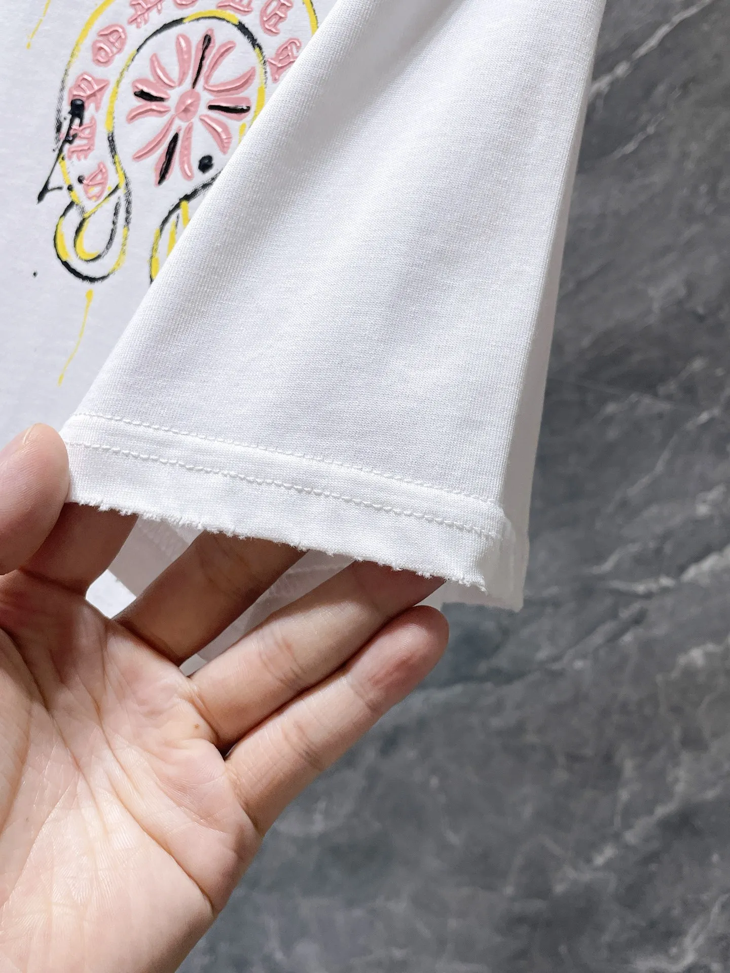 P150 new Chrome Hearts 25ss high-end version for summer! ! High-weight, environmentally friendly and high-quality top-quality fabric 280g Crow Sanskrit hand-painted scratched foam short-sleeves. Counter synchronization. 1:1 replica version. Recommended color: black white. Size: S, M, L, XL